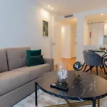 Stunning W/ Free Parking By Lovelystay Διαμέρισμα
