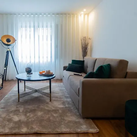 Stunning W/ Free Parking By Lovelystay * 포르투