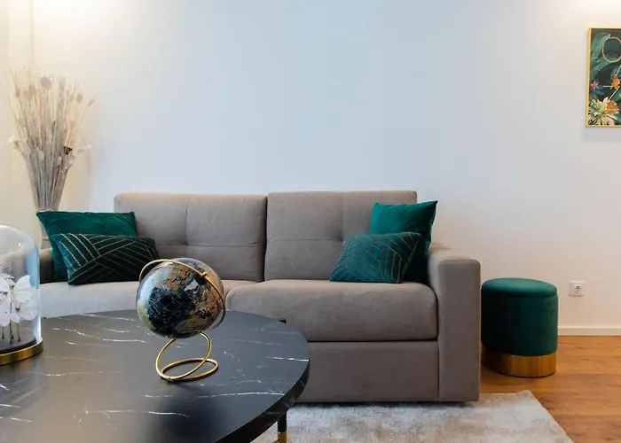 Stunning W/ Free Parking By Lovelystay * Porto