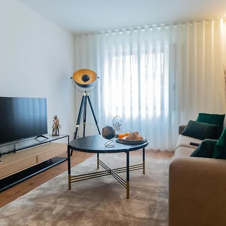 Stunning W/ Free Parking By Lovelystay Apartament