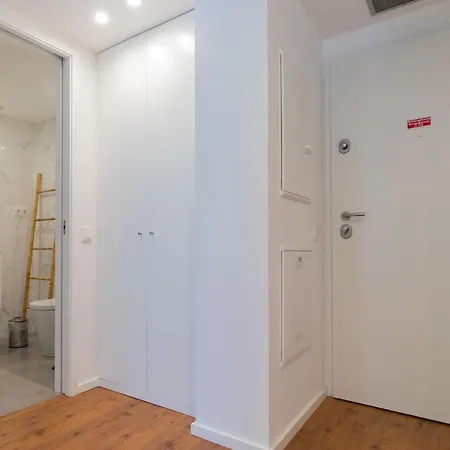 Apartament Stunning W/ Free Parking By Lovelystay *