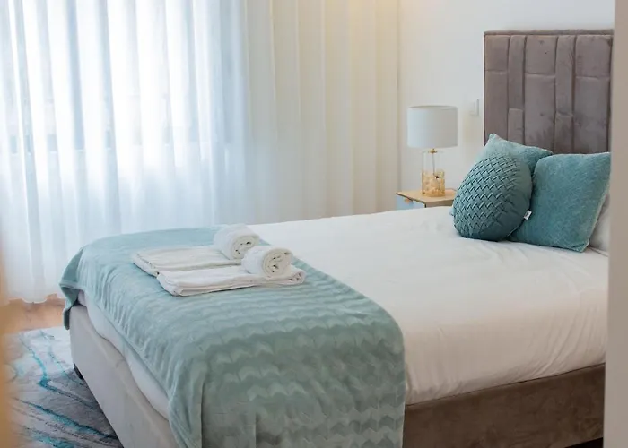 Διαμέρισμα Stunning W/ Free Parking By Lovelystay