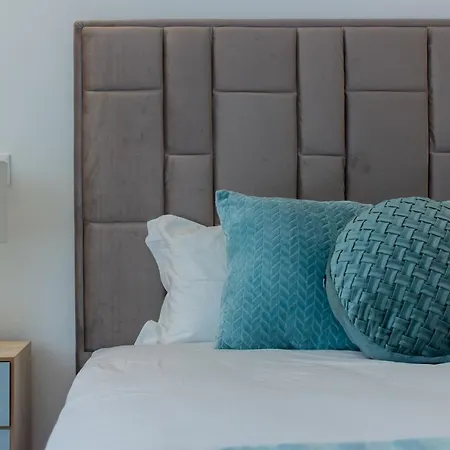 Apartment Stunning W/ Free Parking By Lovelystay *